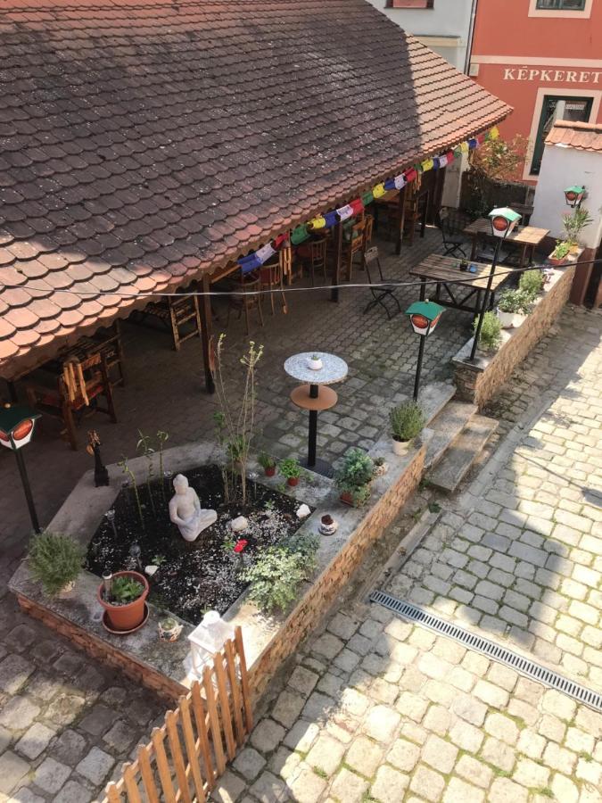 Katalinkert Panzio Bed and Breakfast Γκιόρ Εξωτερικό φωτογραφία