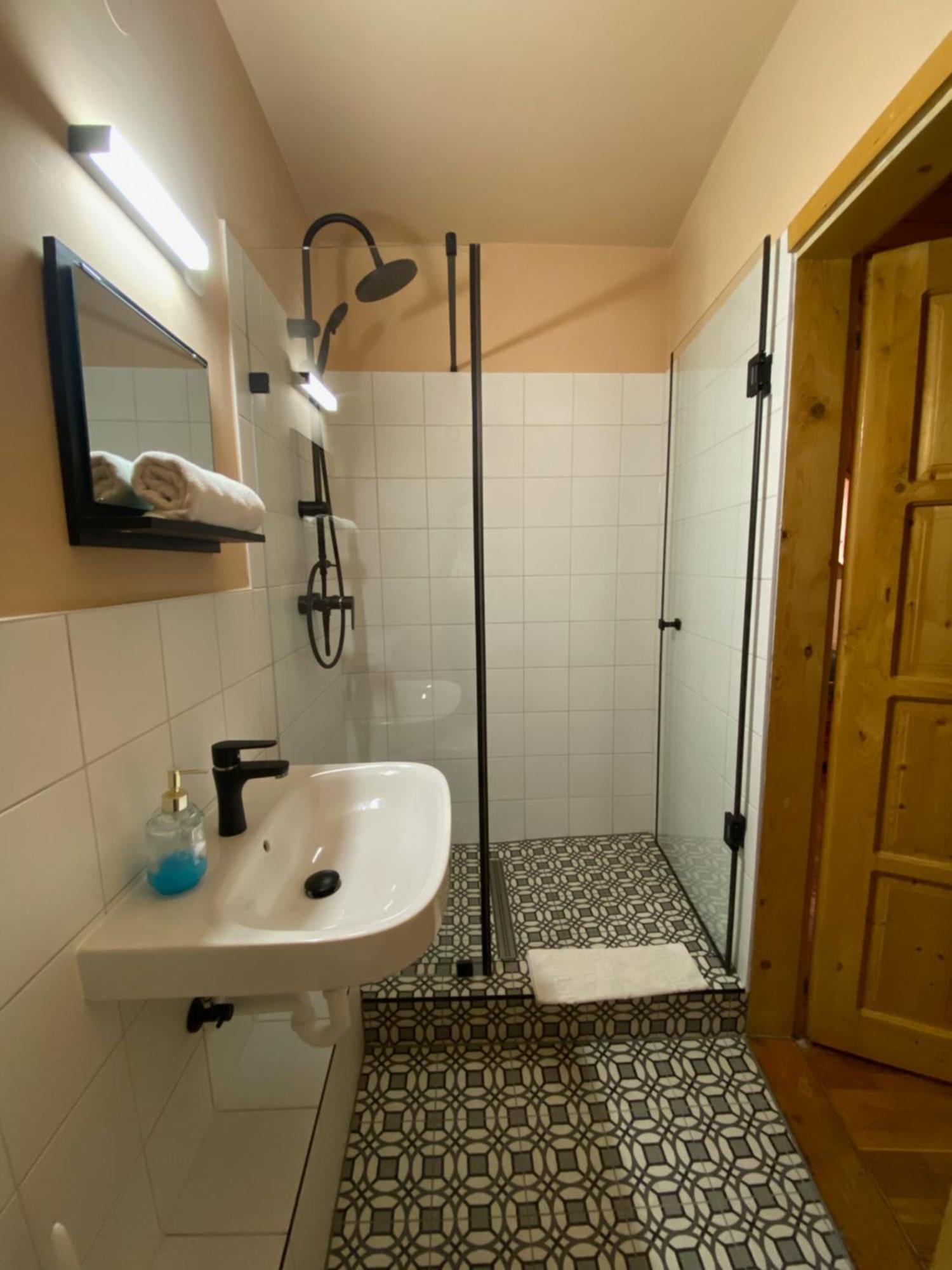 Katalinkert Panzio Bed and Breakfast Γκιόρ Εξωτερικό φωτογραφία
