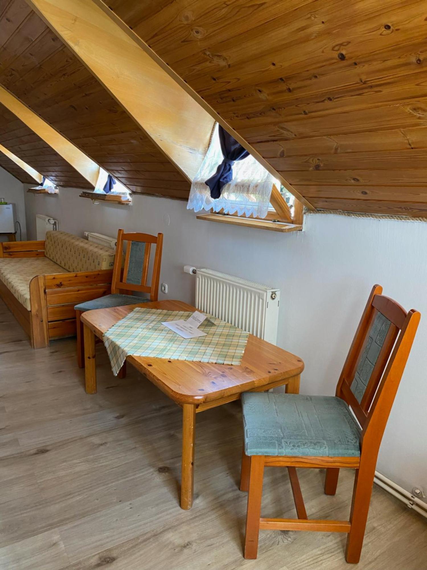 Katalinkert Panzio Bed and Breakfast Γκιόρ Εξωτερικό φωτογραφία